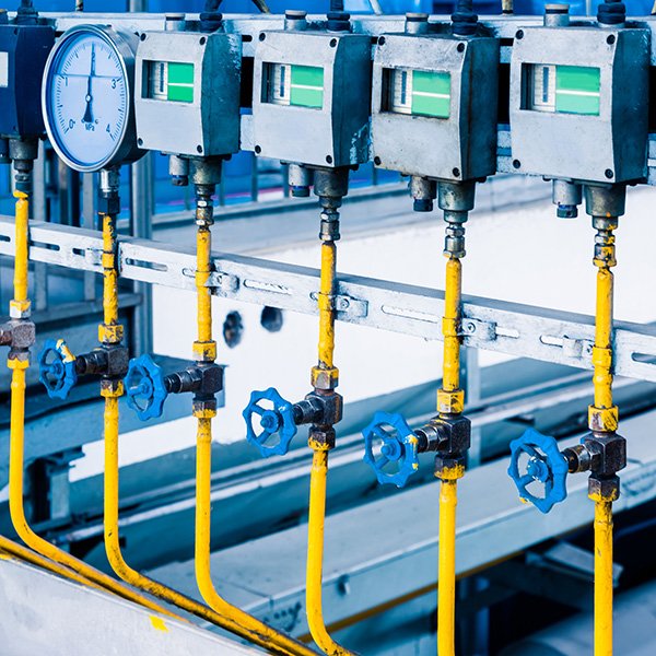 Compressed industrial gas cylinders